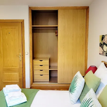 Piso Con Garaje En La Entrada Del Camino Portugues Apartamento *