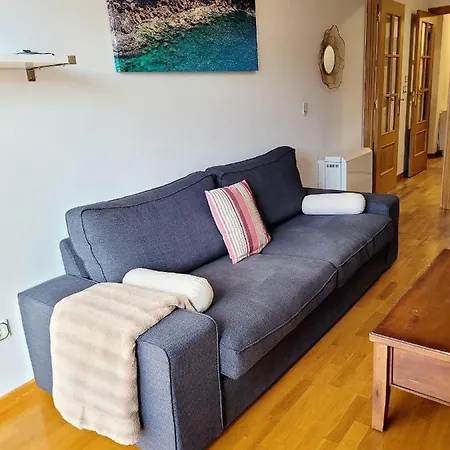 Piso Con Garaje En La Entrada Del Camino Portugues Apartman *